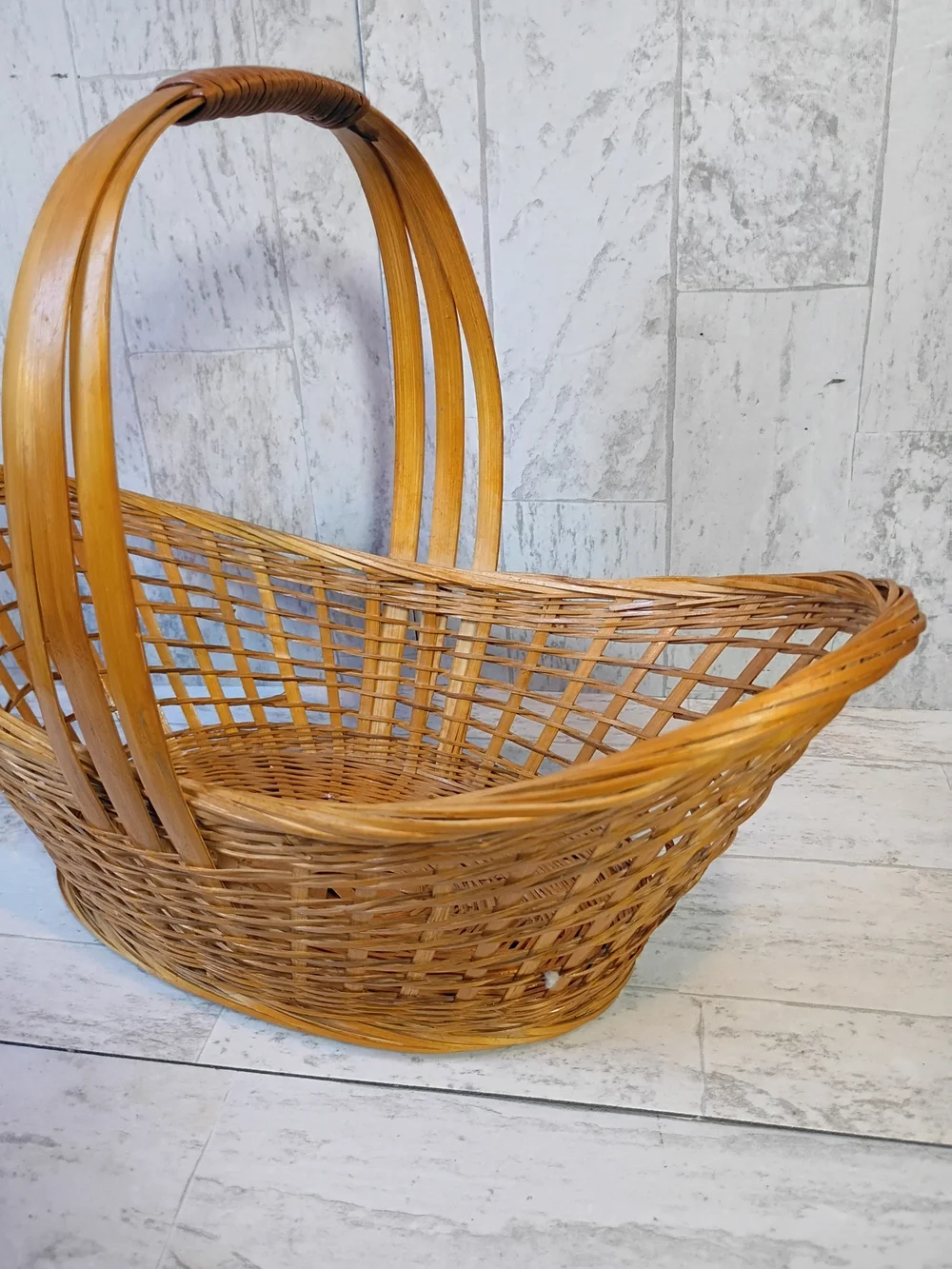 VTG 70s Rustic cottagecore wicker Rattan picnic storage Basket In Warm Haney Bro